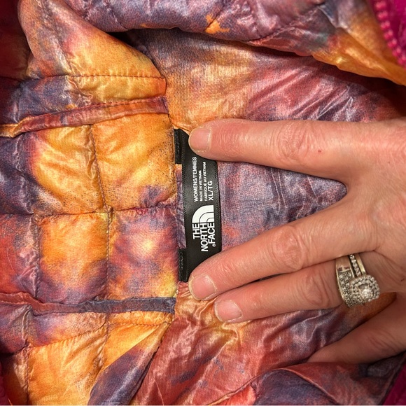 The North Face Women's Multicolor Puffer Jacket XL - Picture 4 of 5